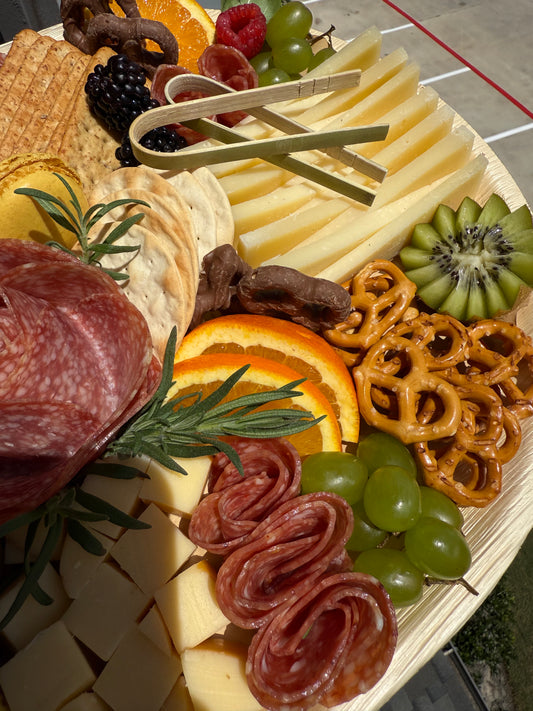 The Social Spread (6-8 ppl)